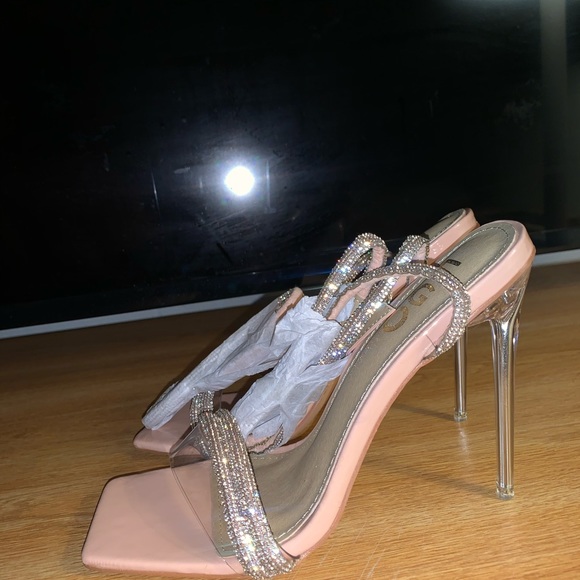 Heels - Picture 6 of 8